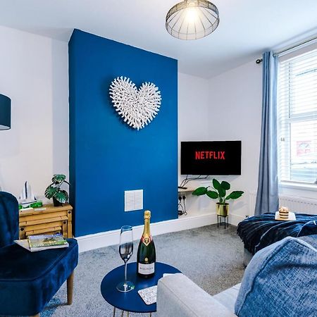 Spacious 2-Bed City-Centre Cottage In Chester By 53 Degrees Property - Ideal For Groups & Couples - Sleeps 6 Zewnętrze zdjęcie