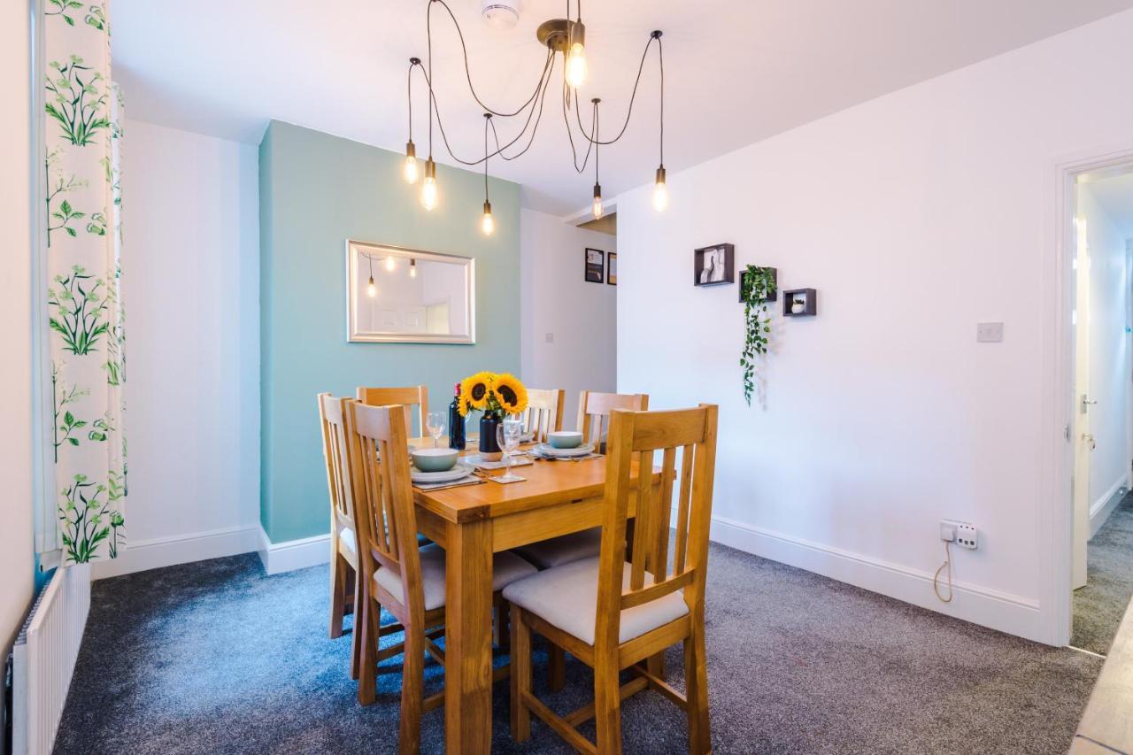Spacious 2-Bed City-Centre Cottage In Chester By 53 Degrees Property - Ideal For Groups & Couples - Sleeps 6 Zewnętrze zdjęcie