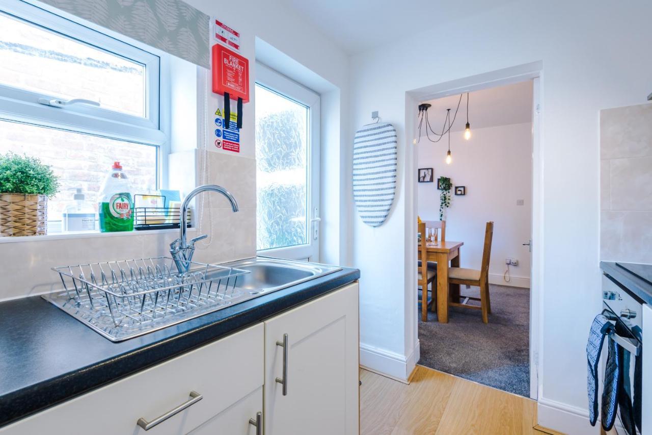 Spacious 2-Bed City-Centre Cottage In Chester By 53 Degrees Property - Ideal For Groups & Couples - Sleeps 6 Zewnętrze zdjęcie