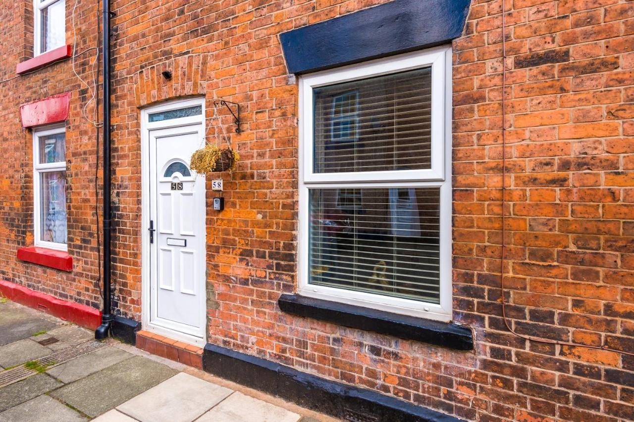 Spacious 2-Bed City-Centre Cottage In Chester By 53 Degrees Property - Ideal For Groups & Couples - Sleeps 6 Zewnętrze zdjęcie