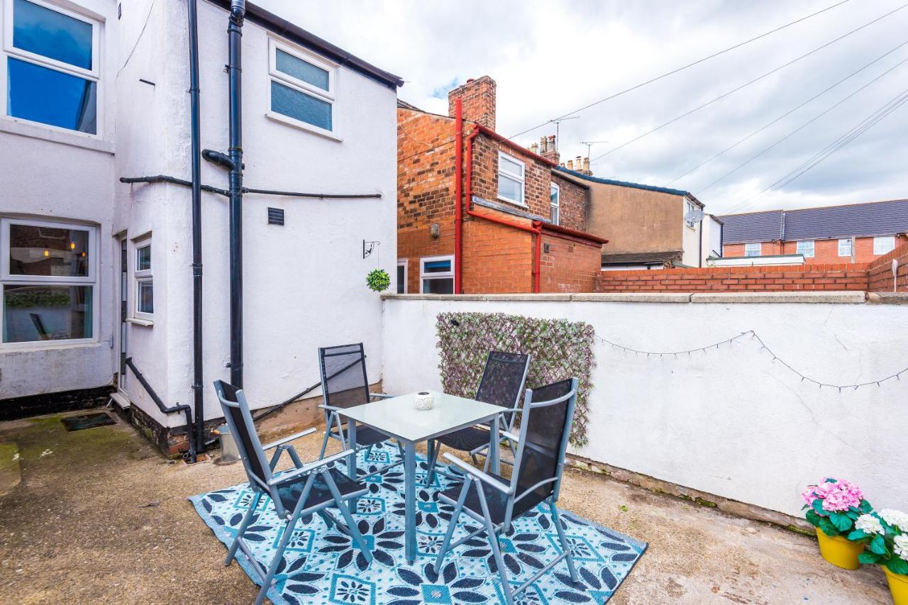 Spacious 2-Bed City-Centre Cottage In Chester By 53 Degrees Property - Ideal For Groups & Couples - Sleeps 6 Zewnętrze zdjęcie